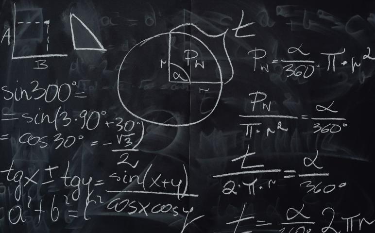 Vilniaus mokyklos pradeda pasiruošimą matematikos valstybiniam brandos egzaminui