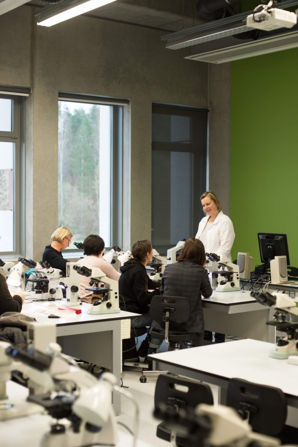 Vilniaus biologijos mokytojus kviečiame registruotis į praktinius užsiėmimus laboratorijoje